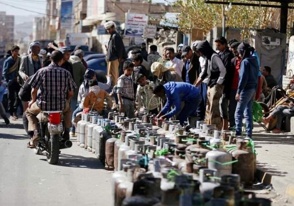 أزمة غاز خانقة في صنعاء والهدف إنعاش السوق السوداء 