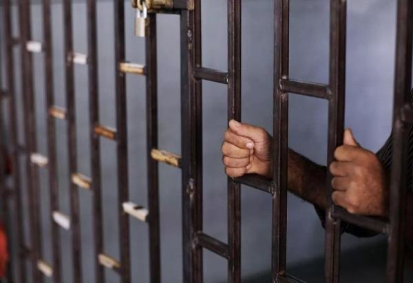 نساء حجة يحررن محتجزا في سجون الحوثي