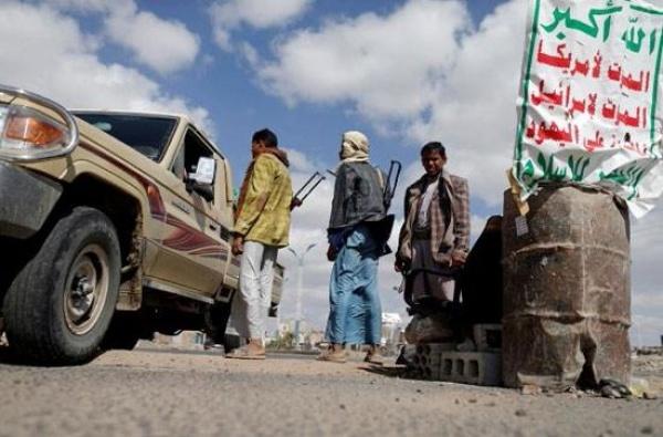  فيما المليشيا قتلت مواطنل بنقطة الصفراء بالجوف.. شاحنة نقل تدهس مسلحين حوثيين بنقطة جبايات في عمران