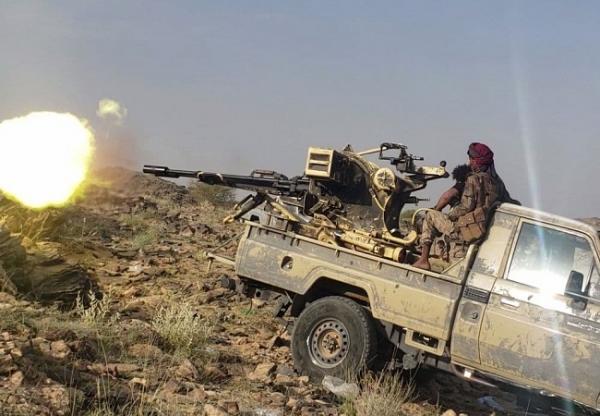 معارك عنيفة بين الجيش وعصابة الحوثي  في جبهة ثرة 